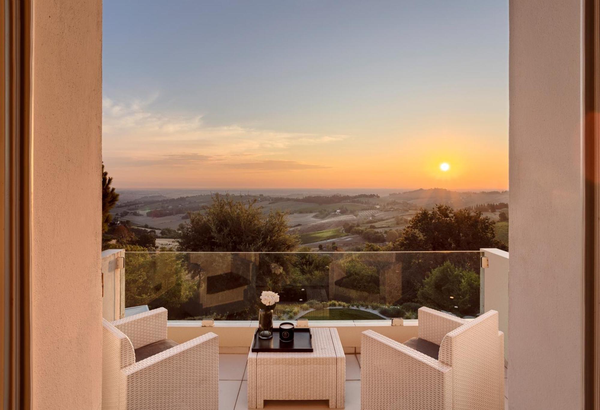 Villa Belvedere Бертиноро Экстерьер фото