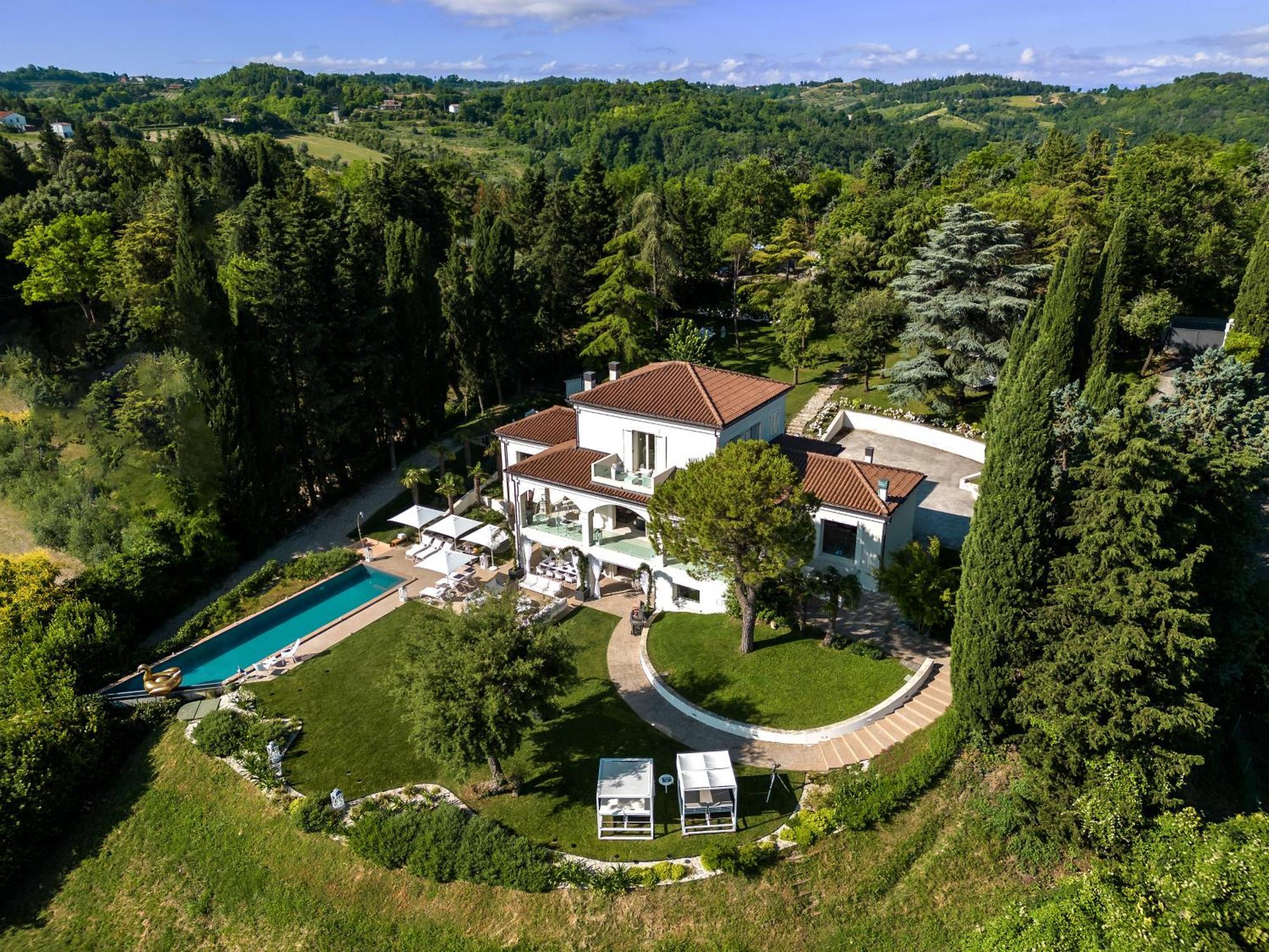Villa Belvedere Бертиноро Экстерьер фото